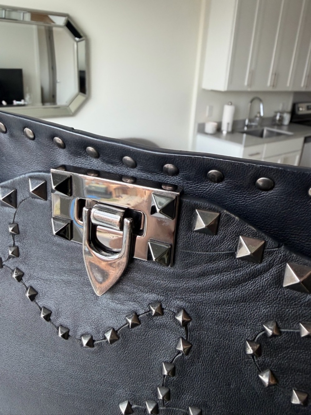 Limited Edition Valentino Rockstud Tote - Picture 5 of 9